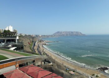   Miraflores o bairro mais famoso de Lima