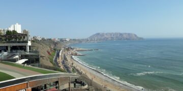   Miraflores o bairro mais famoso de Lima